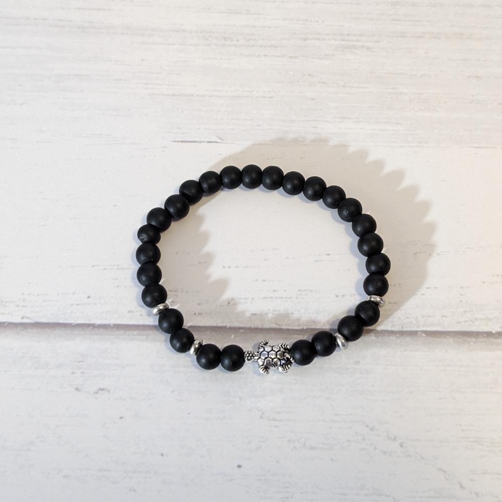 New Black Onyx Turtle beaded stretch bracelet - Picture 2 of 2